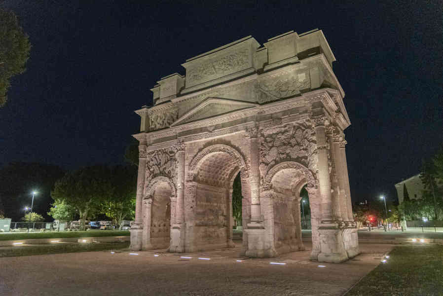 Francia - Orange 007 - Arco del Triunfo - imagen nocturna.jpg